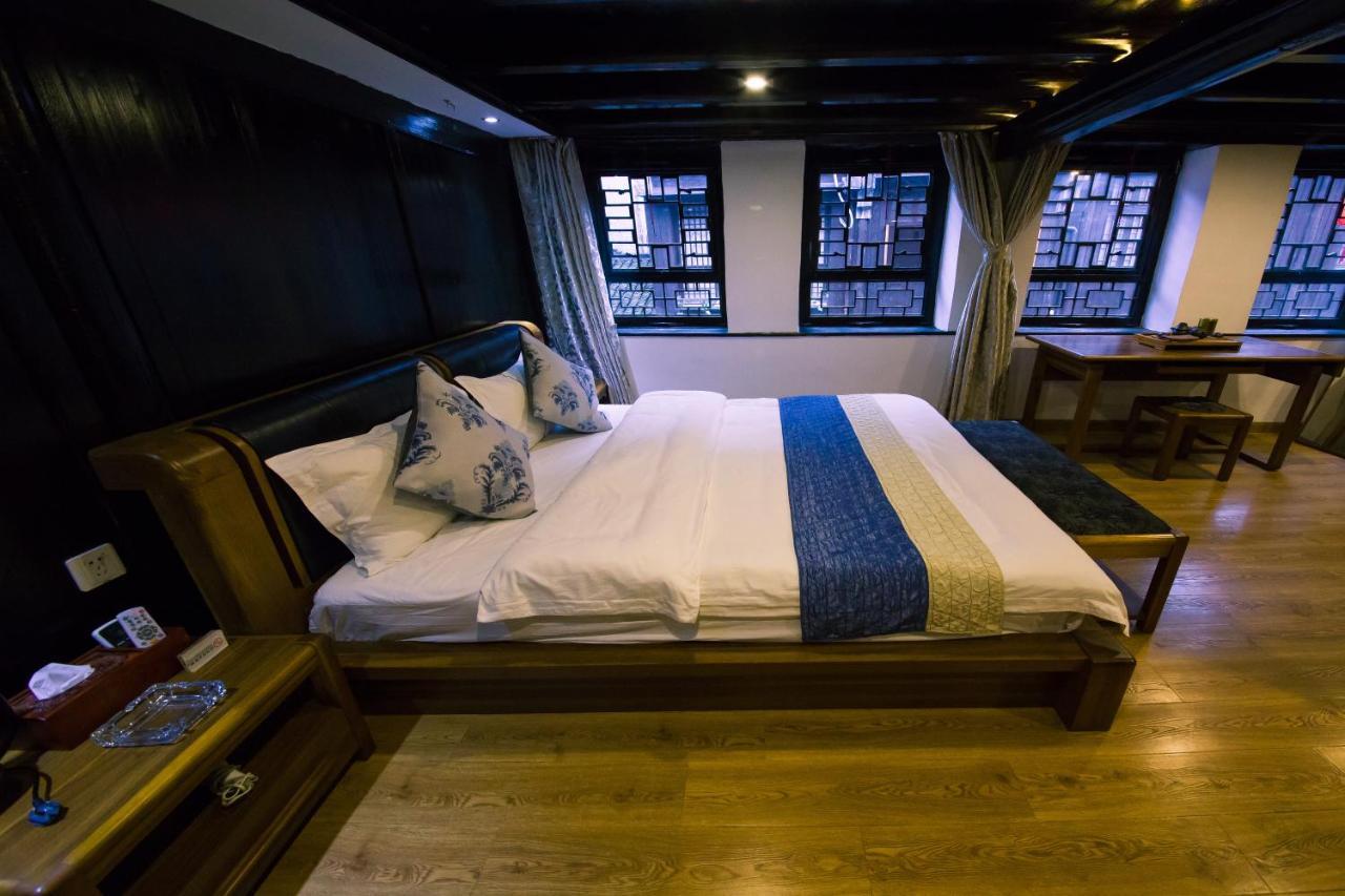 一方砚-旅拍体验民宿 Fenghuang Exterior photo